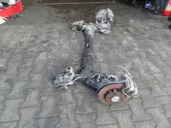 Viga traseira OEM 1642991780 para Citroen C4 III e-C4