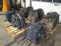Verteilergetriebe OEM A0002800300 für Mercedes Actros 8x8