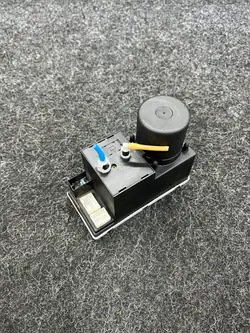Bomba de fecho central OEM 8D0862257C para Audi A3 8L