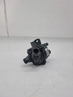 Pompe à eau OEM M8A218D473DB pour Jaguar F-Pace