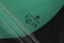 Vitre Portière Arrière Gauche VW Passat B8 OEM 3G9845213