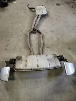 Silenciador VW OEM 7L6253211S para Touareg 3.0L 2013