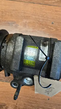 Compresseur de climatisation CHEVROLET CAPTIVA 96629605