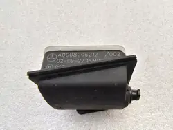 Mercedes polttoainekannen aktuaattori OEM A0008206212
