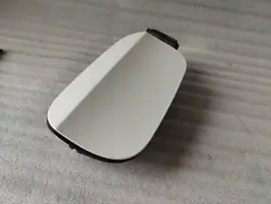 VOLVO V60 II 2018 Bränsletanklock LAK-614
