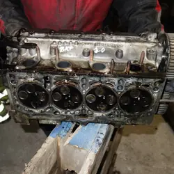 Moottorin Sylinterikansi OEM 03G103373 Audi A3 8P