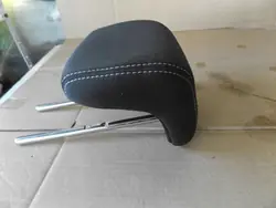 Renault Megane III Taka keskusniskatuki OEM ZAGŁOWEK