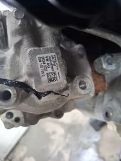 Pompe à carburant haute pression OEM 28472762 - Occasion