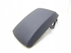Keskikyynärnoja OEM 5F0863243A musta nahka Seat Leon III