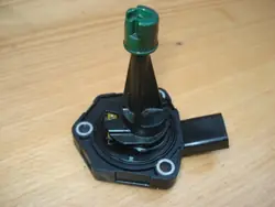 Öljynmittausanturi VW Audi Seat Skoda 1.2 TSI TFSI OEM 04E907660D