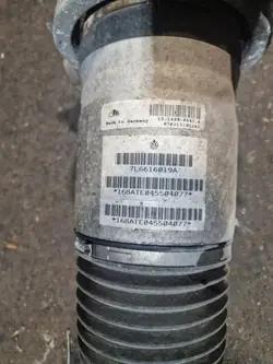 VW OEM 7L6616019A Taka oikea ilmaiskutin