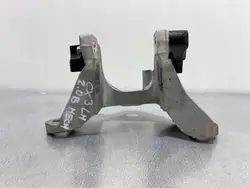 Soporte de caja Mazda OEM FBZ20384 - Estado usado