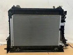 KOMPLET CHŁODNIC WENTYLATOR RANGE ROVER VELAR L560 GX73-8K230-BB