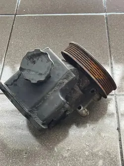 Pompe de direction assistée Mercedes Vito 2.2CDI 0034667101