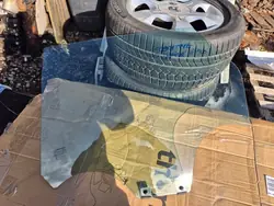 Vidro Porta Traseira Esquerda Renault Captur II OEM