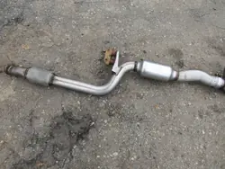 Mittelschalldämpfer Mercedes-Benz C W204 OEM A2044918201
