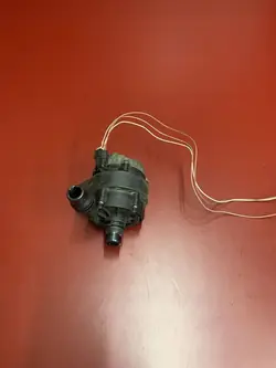 Vattenpump BMW X3 G01 2019 11518663248