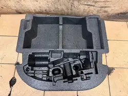 Insertion de coffre en polystyrène OEM 5E5863957A Skoda Octavia III