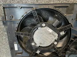 Ventilateur de radiateur OEM 214815443R Renault Trafic IV