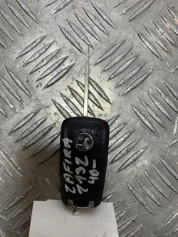 Llave o tarjeta Opel Zafira C OEM FBZ14453