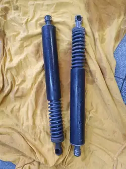 Heckklappenfeder Touareg 7L6827550B