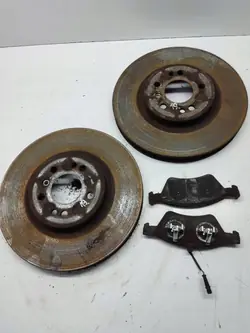 Disque de frein avant Mercedes-Benz ML W164 OEM AAA40233