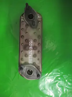 Oljekylare OEM CHŁODNICZKA OLEJU ZD30 för Nissan Patrol Y61
