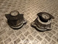 Moottorin kiinnike Mercedes W207 1