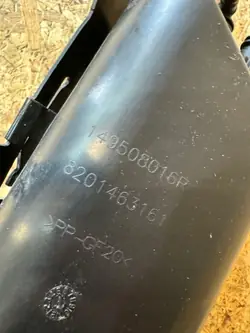 Filtre à charbon Renault OE 149508016R - Occasion