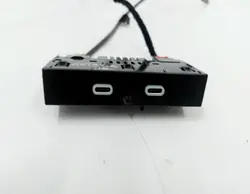 Skoda USB-pistokekaapeli OEM 657035736A - Käytetty