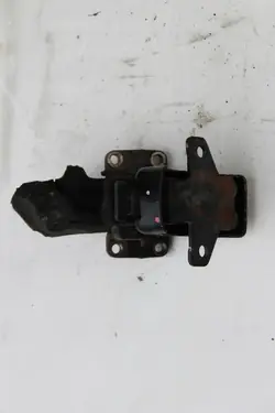 Supporto motore Toyota 12311-67021