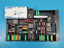 Caja de fusibles BMW G30 OEM 6837092 6839217 Usado