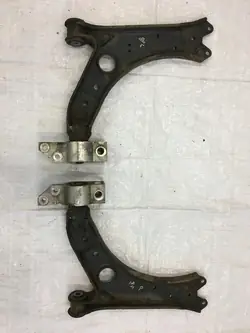 Braccio di Controllo Destro + Supporto Golf V VI Leon II