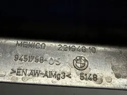 BMW XM G09 Monteringsfäste OEM 8841553