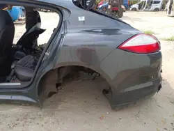 Porsche Panamera 970 Aleta Trasera Izquierda OEM 01