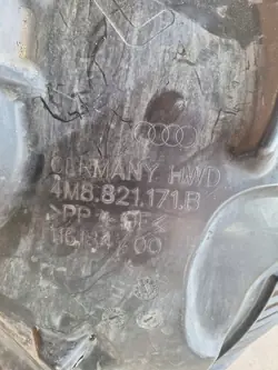 Vorderer Linker Kotflügel Audi RSQ8 OEM 4M8821171B