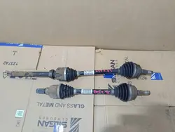 PEUGEOT 208 II Eixo de transmissão dianteiro esquerdo OEM 9825392980