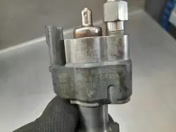 Injecteur BMW 2.0 OEM 7589048 - État Utilisé