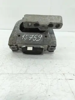 Engine Mount VW Passat B8 2015 3Q0199262J