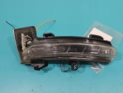 Indicateur Avant Gauche Skoda Octavia III 5E0949101