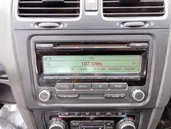 Radio OEM MM-2402-55 pour VW Golf VI 2009-2012