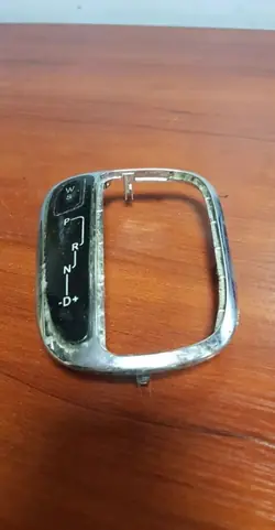 Soporte izquierdo Mercedes-Benz C W203 OEM 039114000