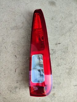 FORD HÖGER BAKLJUS 6N11-13A602-AB