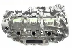 OEM 132651202R Sylinterikansi Venttiileillä Nissan Juke