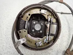Disco y Pastillas Freno Trasero Izquierdo Nissan OE OEM K13