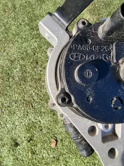 Pompe à eau HYUNDAI IONIQ 5 OEM PA66-GF25 - Occasion