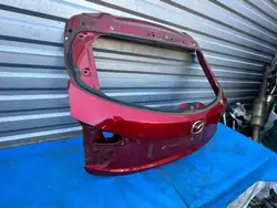 Mazda 3 Hatchback Takaluukku OEM OOR3522 Käytetty