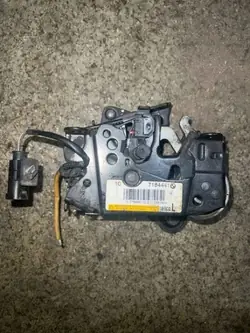 BMW Motorhaubenschloss OEM 1L718444110 für 5er F10