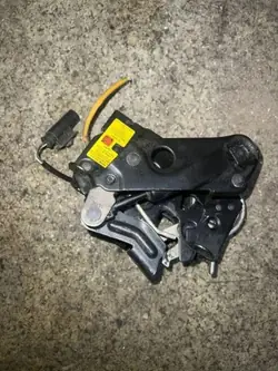 BMW Motorhuvelås OEM 1L718444110 för 5-serien F10