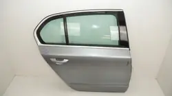 Höger bakdörr OEM 360207427 Skoda Superb II 08-13